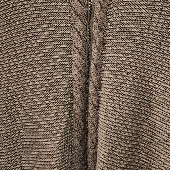 Mens Calvin Klein Sweater in Gray size Large NWOT - Picture 2 of 5